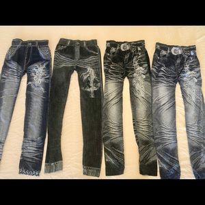 Womens jeggings brand new this is for 4 pair.